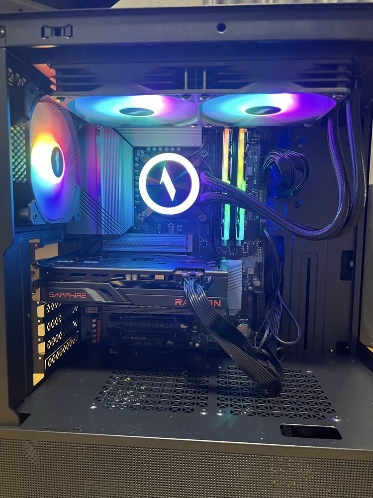 PC Gaming i7 13700K, RX 6600, 32GB DDR4 – ca nou