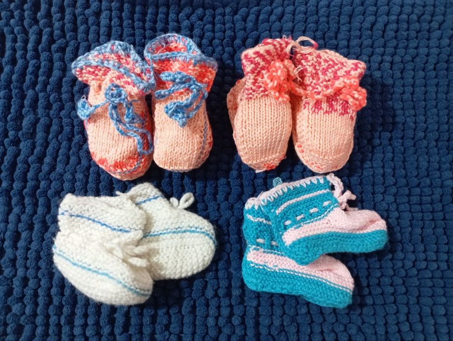 Новые вязаные пинетки