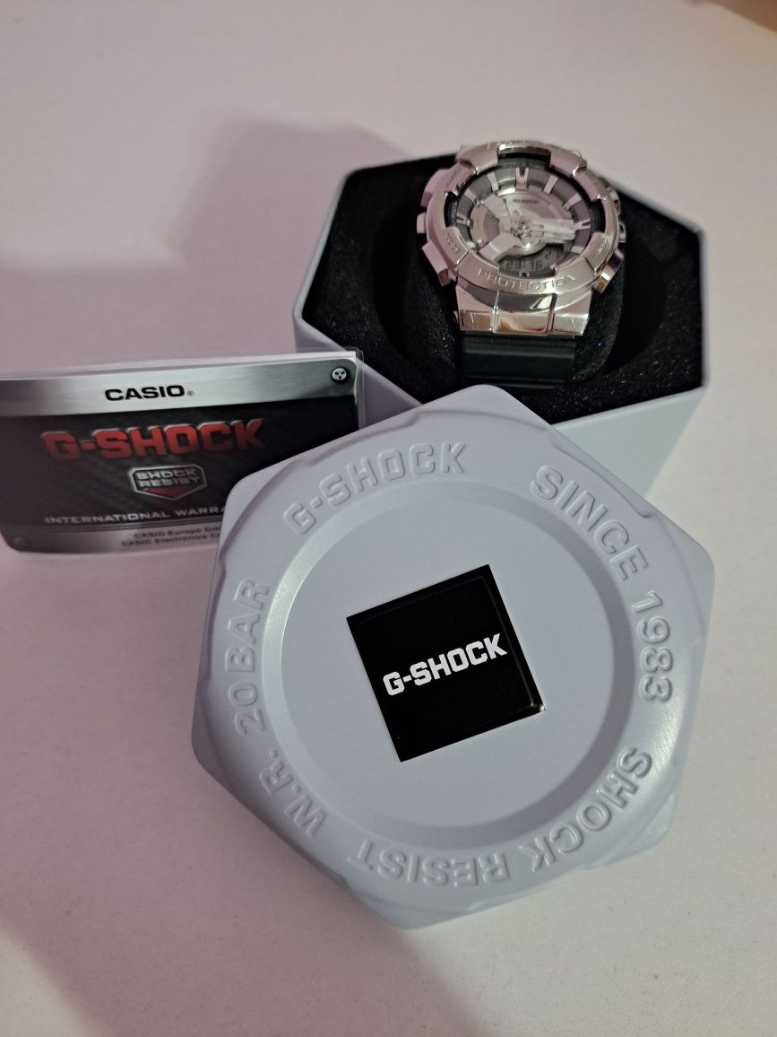 Часовник Casio G-Shock GM-S110-1AER