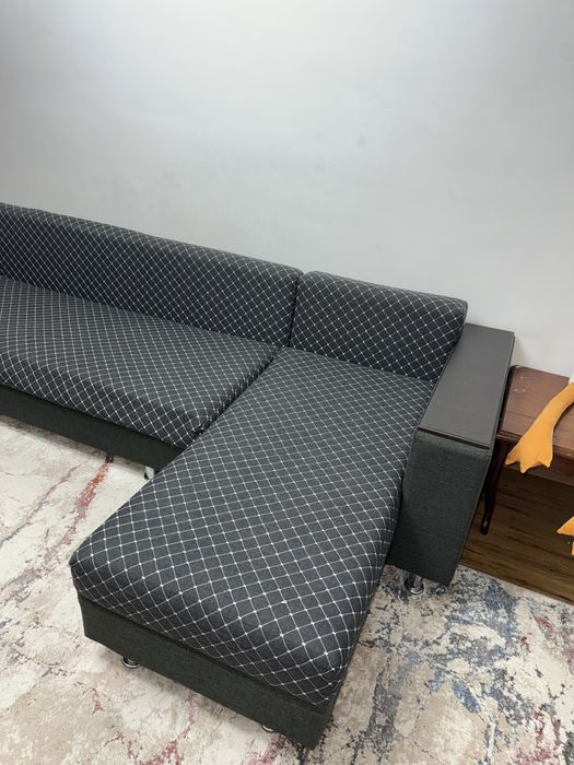 Продаю угловой диван б/у