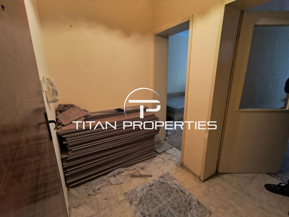 Двустаен апартамент в кв. Кючук Париж