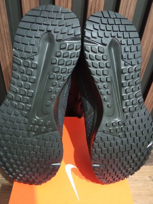 Мъжки черни маратонки Nike