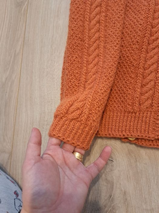 Cardigan/jerseu tricotat manual