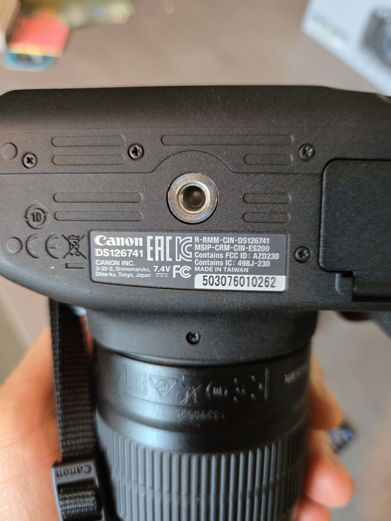 Canon Eos dslr 2000D