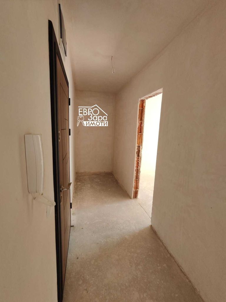 Продава се Тристаен апартамент в Стара Загора, Три чучура - север - 95 кв.м за 1085 €/кв.м - Снимка #9