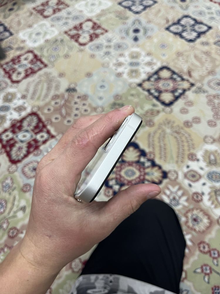 Обменяю iPhone 13