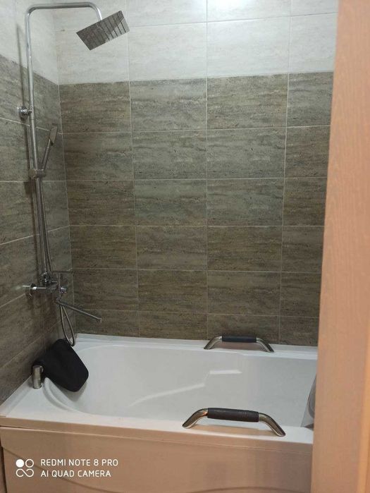 3 xonali, 105 m², G'ishtli uy, 5-etajli uyning 4-etaji, Lift bor