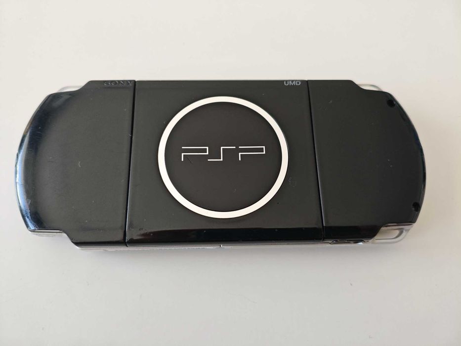 Sony PSP 3000 Playstation Portable - качени много игри