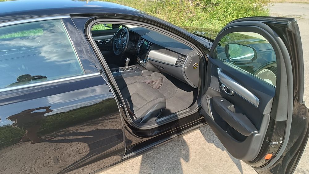Volvo S90 Momentum – Întreținut impecabil, 108.000km, Pachet Business