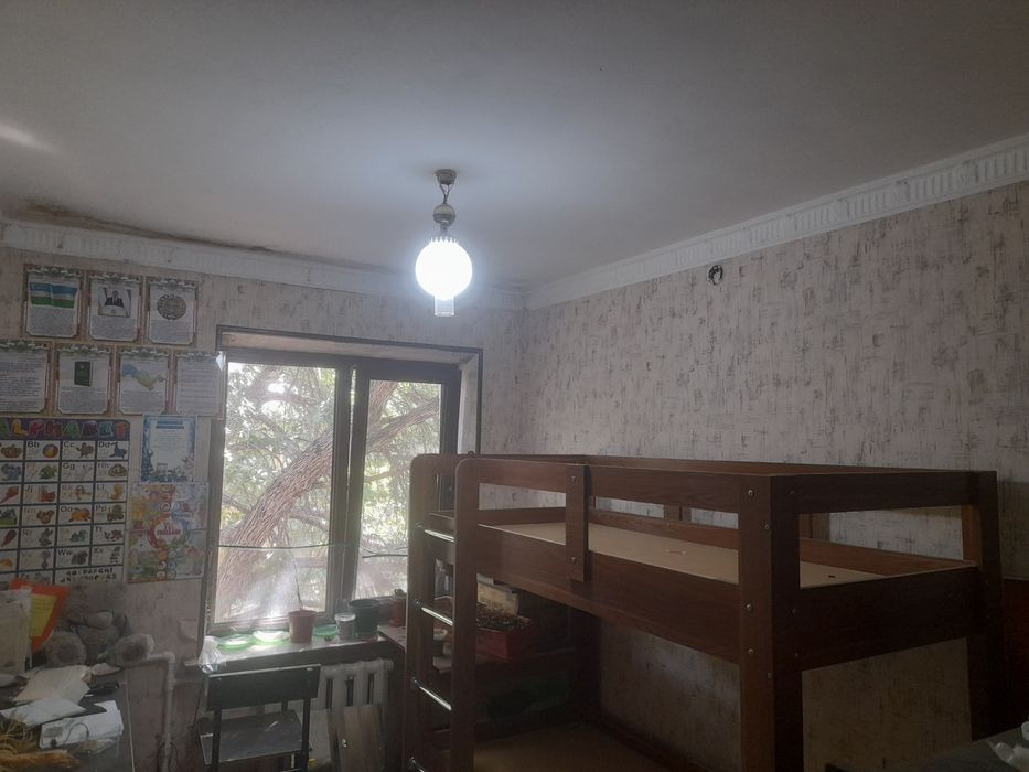 Gazalkent hokimiyat yonida kvartira sotiladi