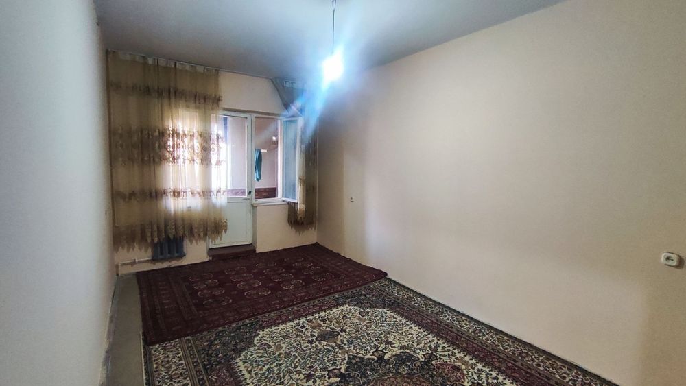 2 xonali kvartira sotiladi