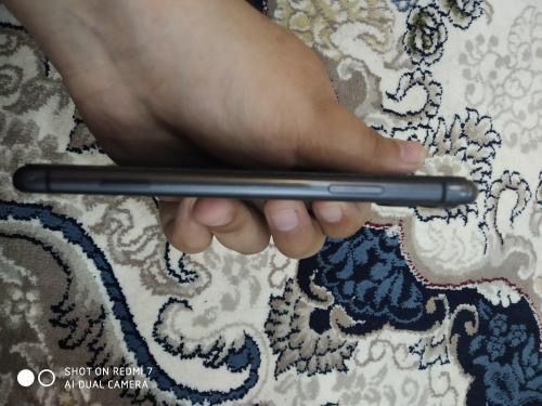 Iphone 11     2mln 555ming so’m