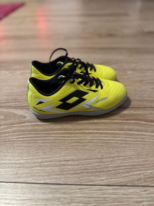 Adidasi Lotto marimea 31