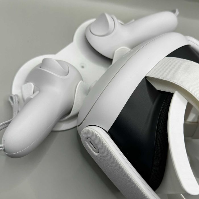 Suport prindere perete / dulap Meta Oculus Quest 3 si 3S