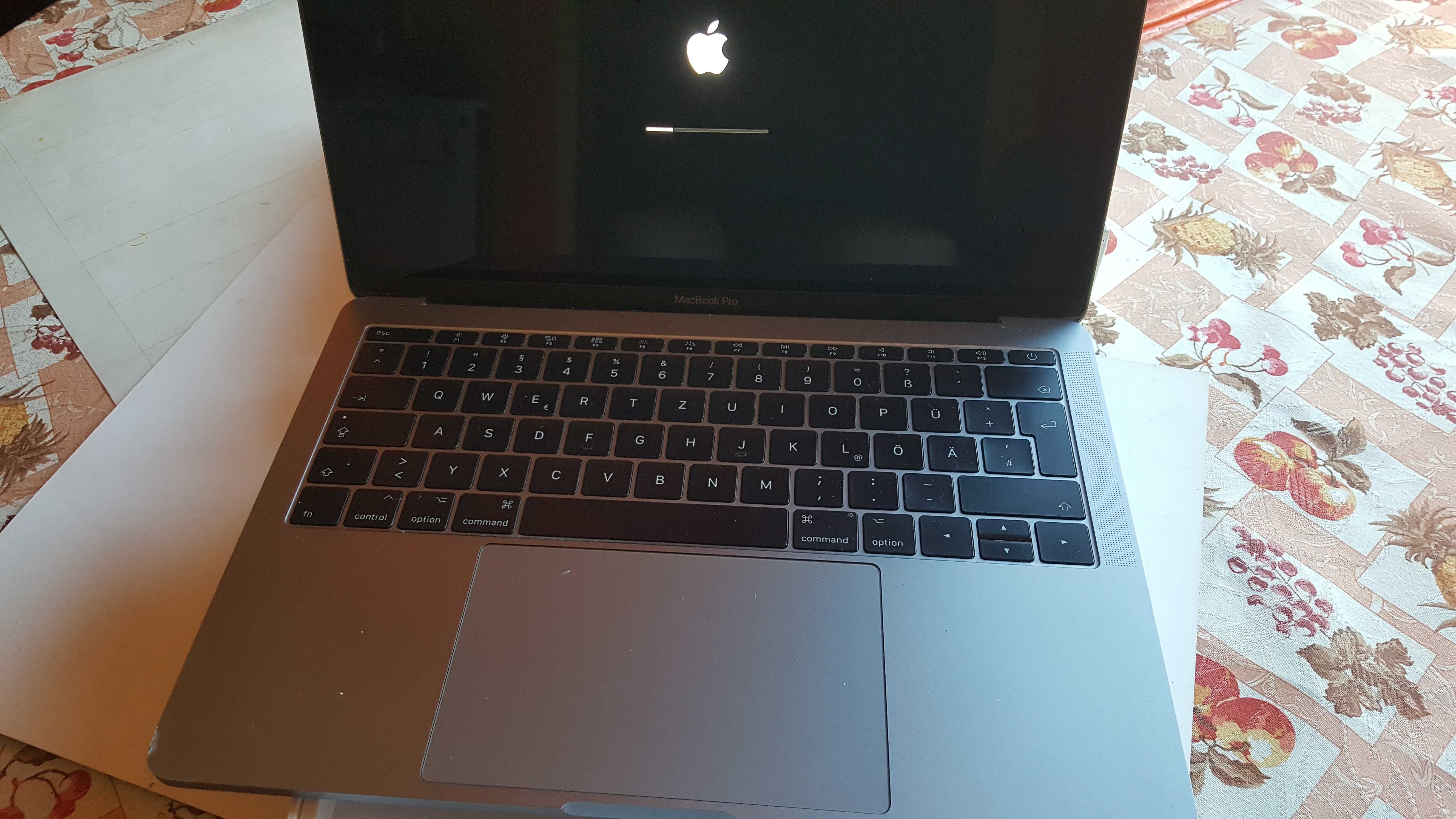 Macbook Pro 13 A1708 на части