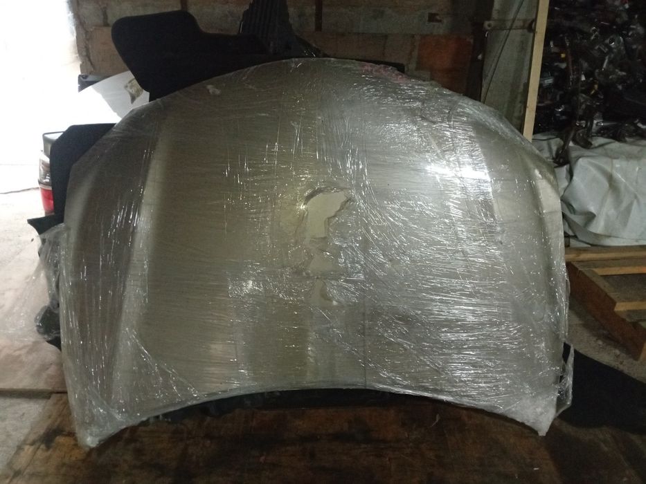 Капот Toyota Camry 40 золотистый