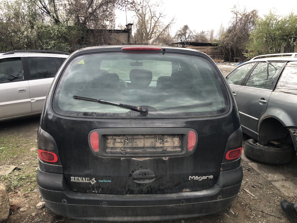 Рено Сценик 2.0 на части Renault Scenic