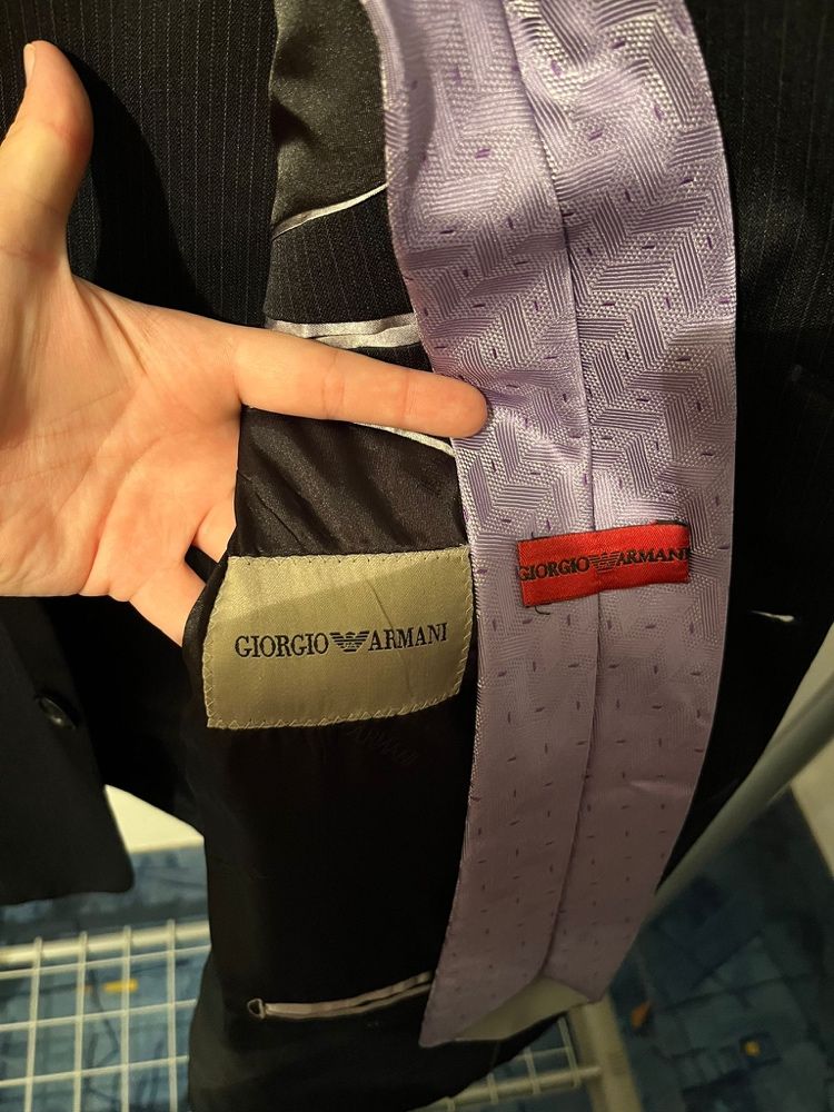 Sacou Giorgio Armani +cravata cadou