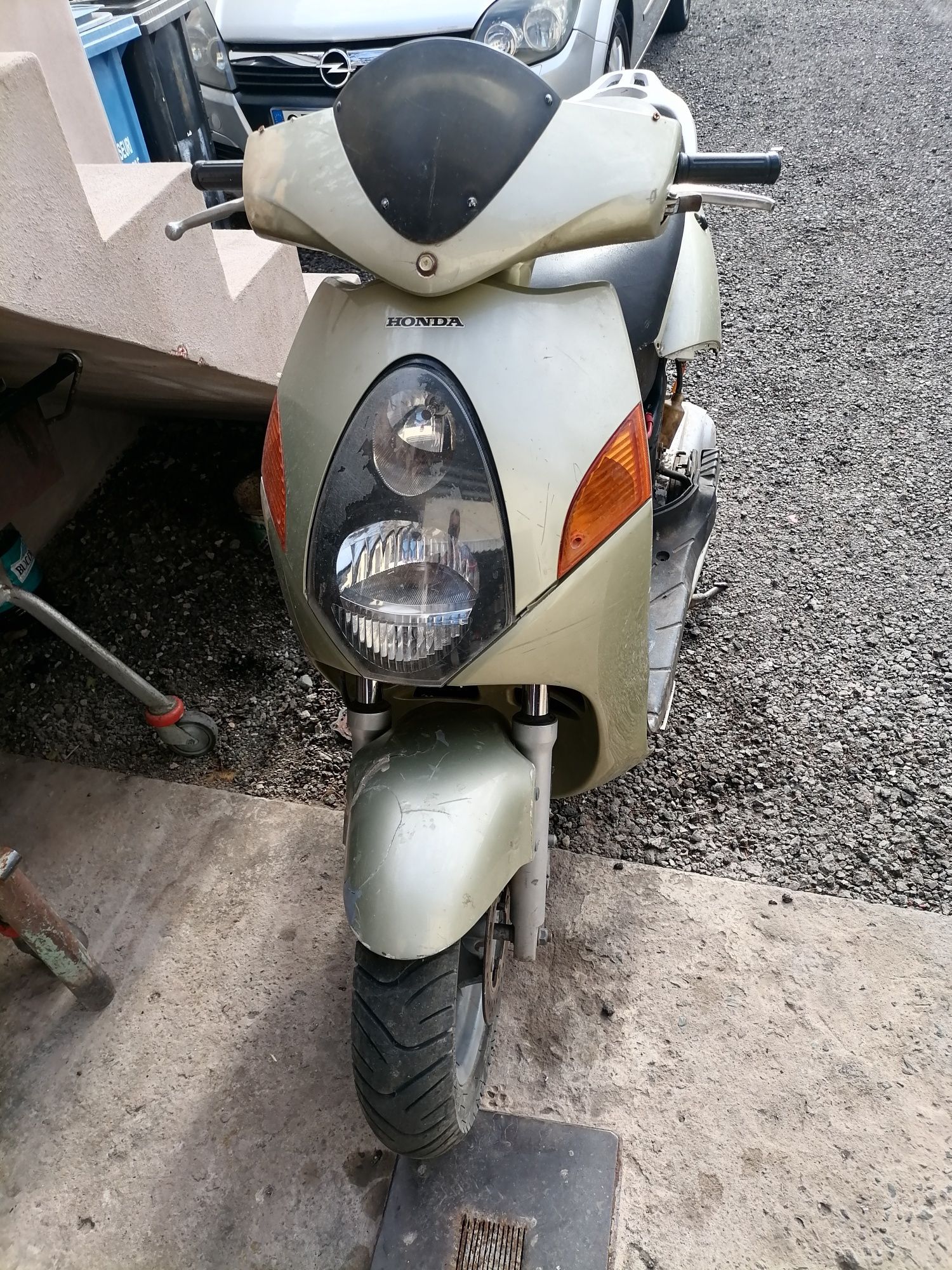 Dezmembrez honda 125cc