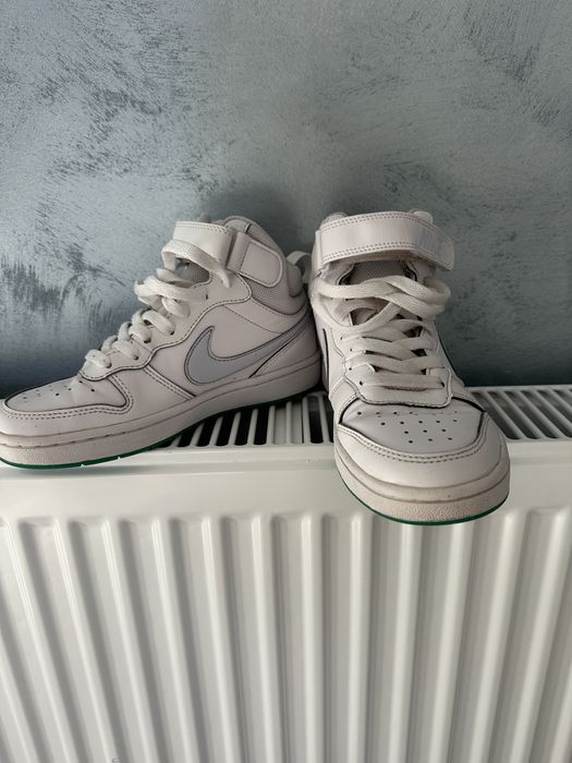 Vand adidasi in stare foarte buna!