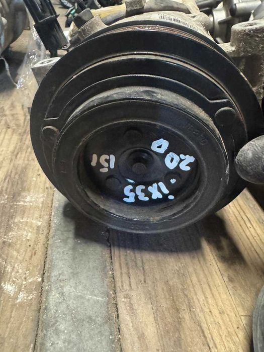 компресор за климатик Hyundai IX35 2.0d 2015г.