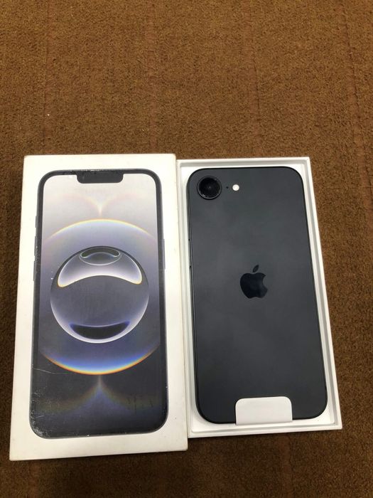 iPhone 16 E Nou cu 100% Bateria