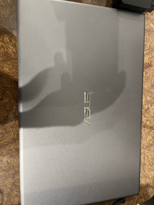 ASUS VivoBook 15 X512A - ОТЛИЧЕН