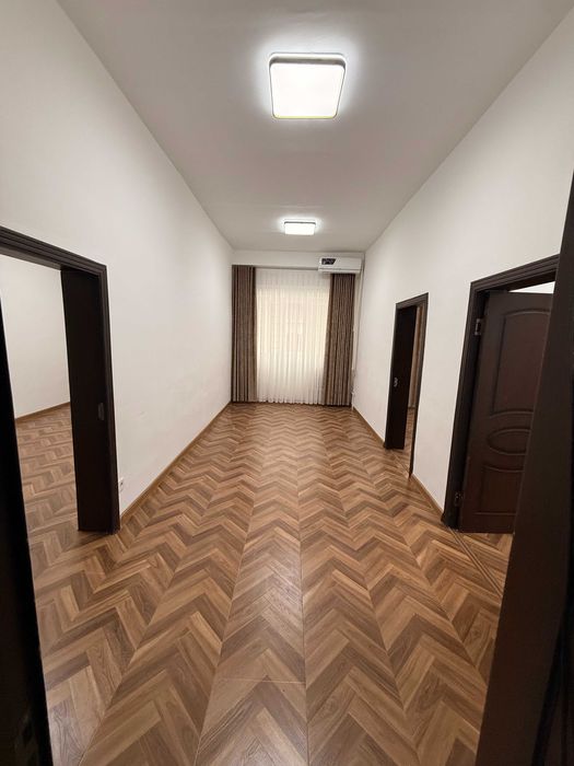 Аренда офиса в центре! Первая линия,70 м — лучший вариант в Яккасарае!