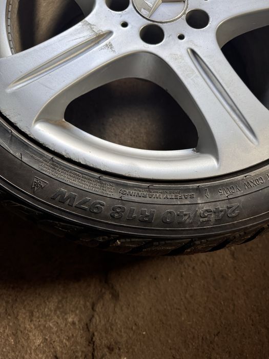 Джанти за мерцедес 18ки с гуми KUMHO 245/40 R18