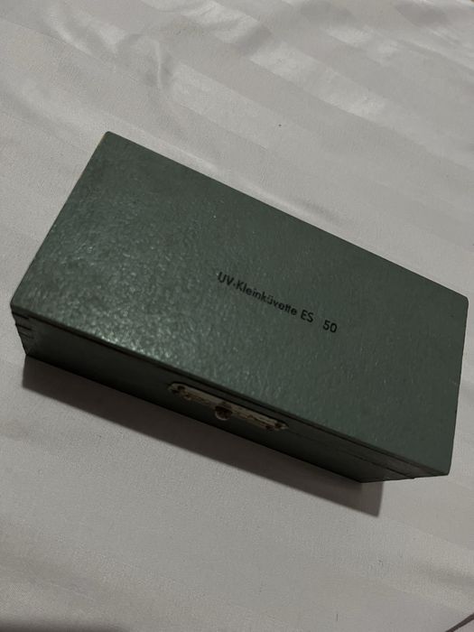 Set 7 cuvete din cuarț pentru laborator si cutia lor de depozitare