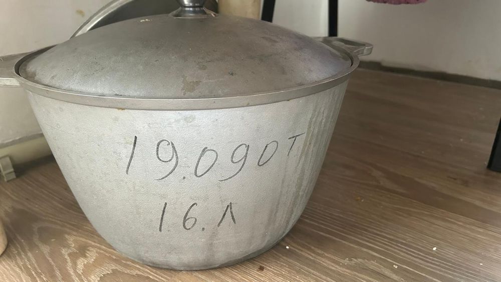 Продаю Казан  в хорошем состоянии, почти новый