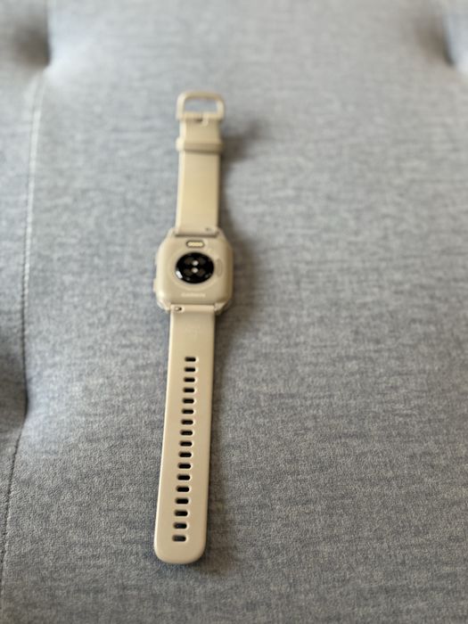 Смарт часовник garmin venu sq music gold