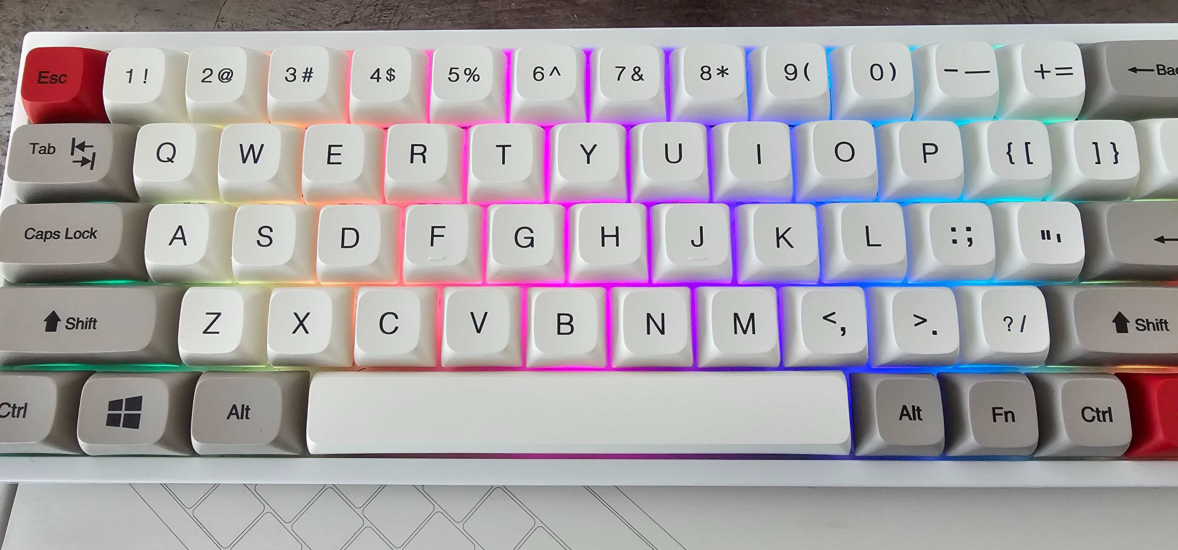 GK GAMAKAY TK68 RGB механична клавиатура (Gateron Blue Switch)
