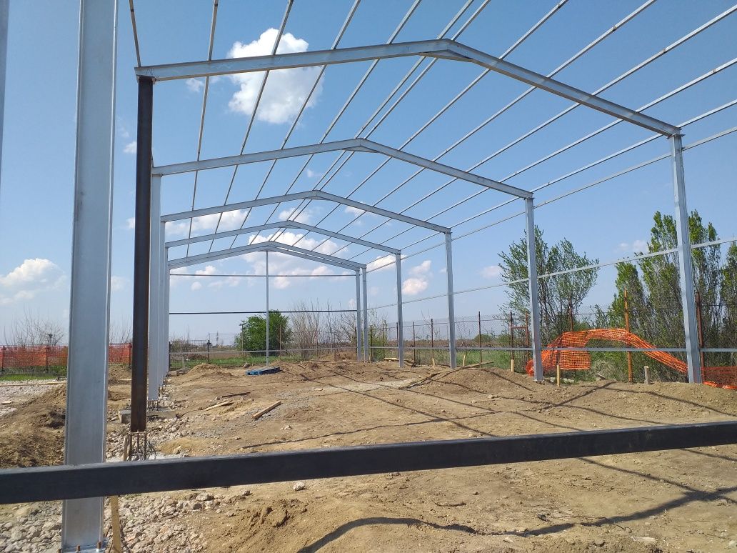 Vând hală metalica structura 12m×53m×4m