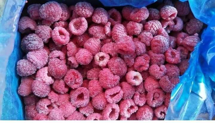 Ягода малина замороженная