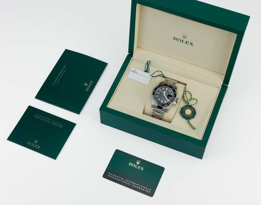 Rolex Oyster GMT Master II 126710GRNR-0004 “Bruce Wayne”