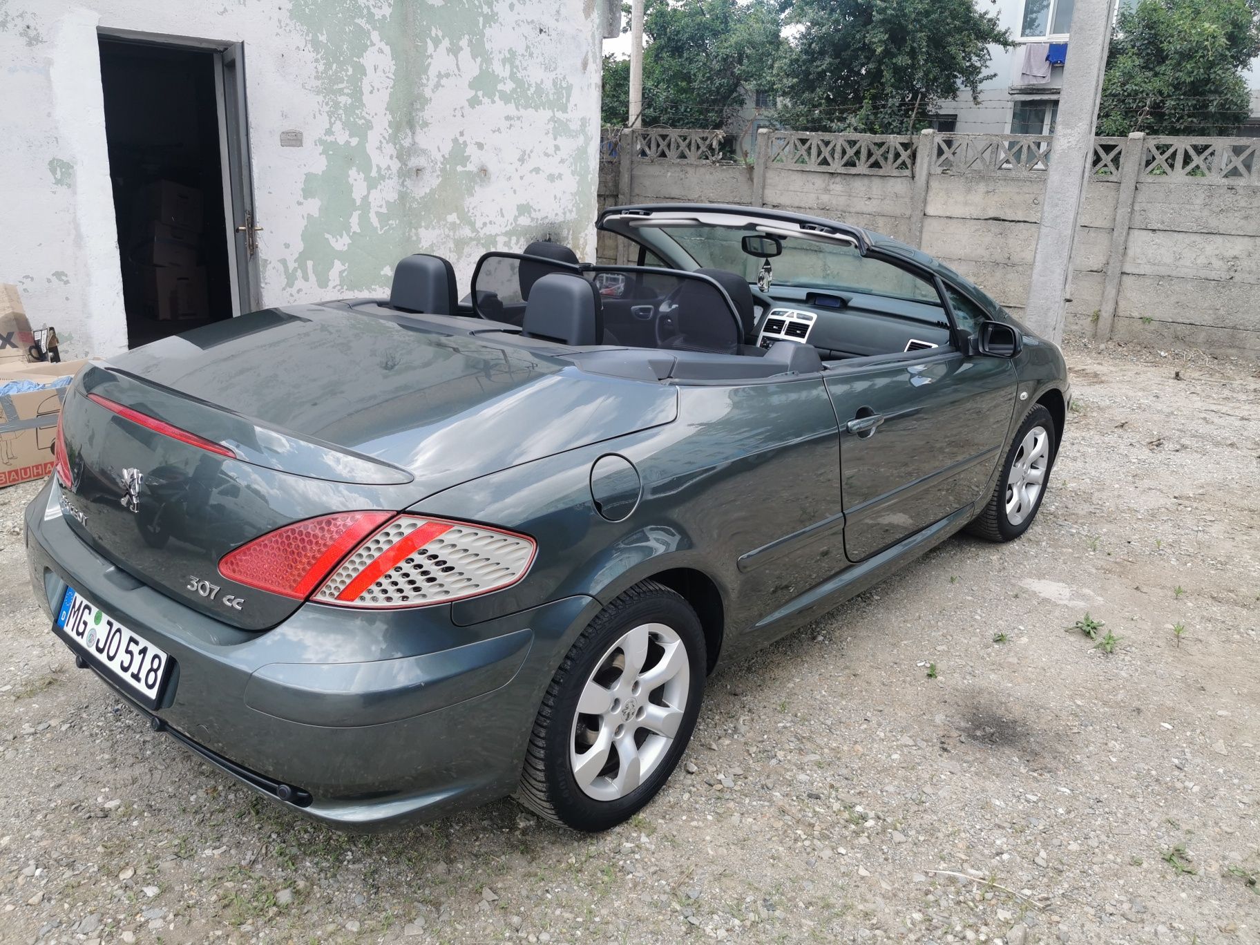 Vând Peugeot 307 CC posibilitate rate