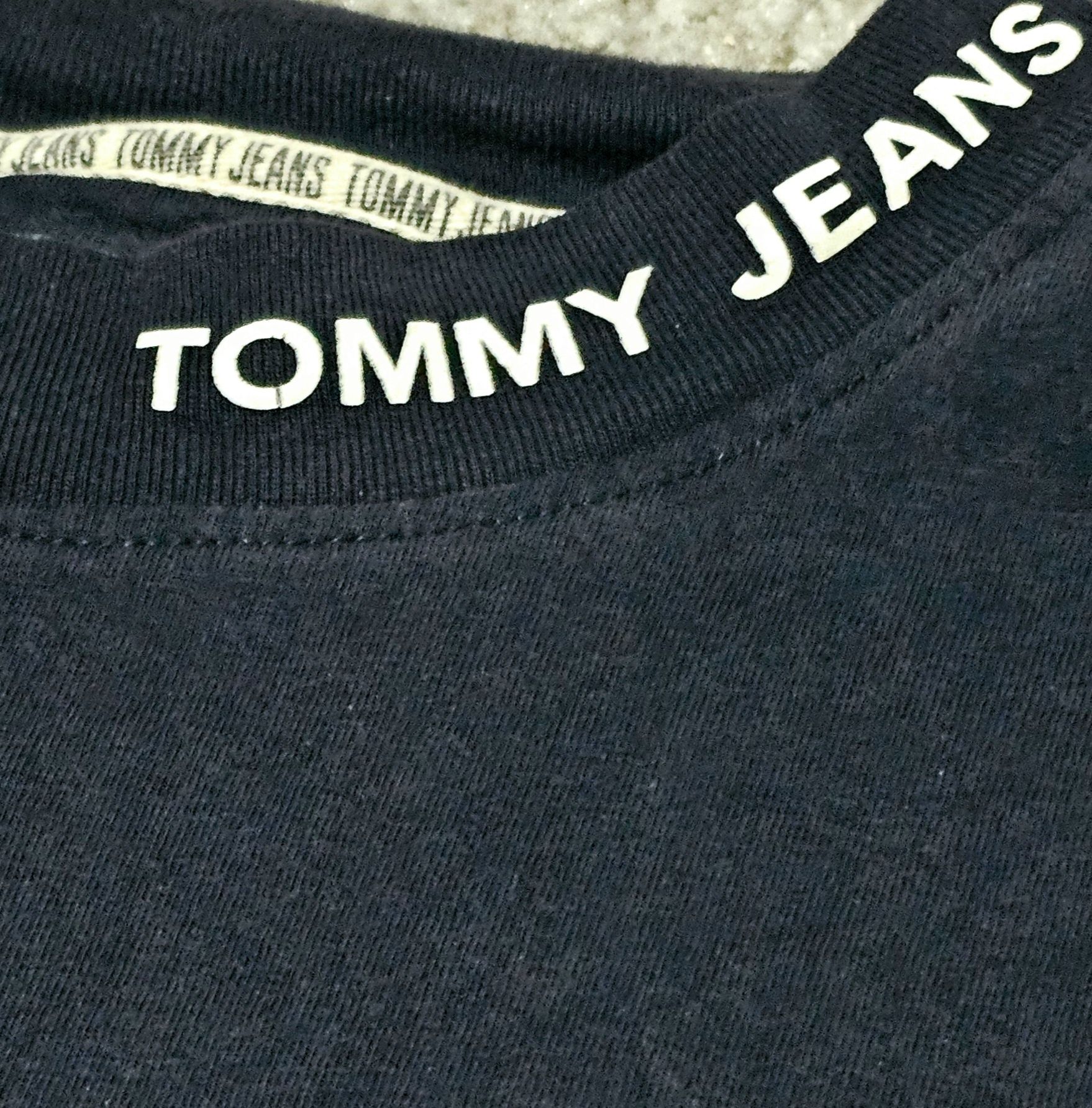 Tricou barbati Tommy Jeans
Marime L
100% bumbac