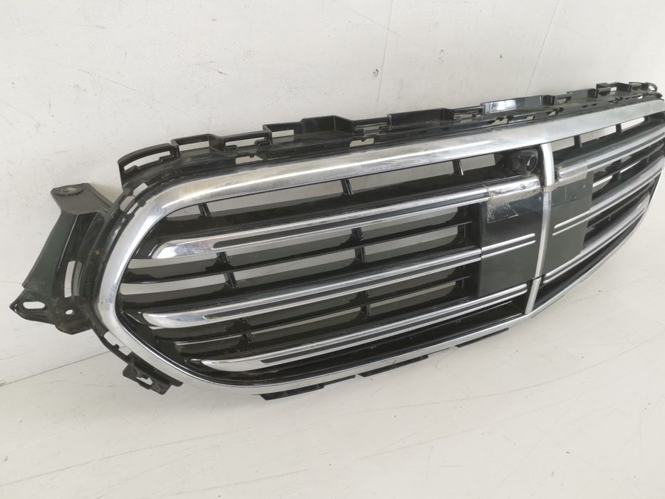 Радиаторна решетка Мерцедес-Бенц / Mercedes-Benz E-Class W213 [фейслиф