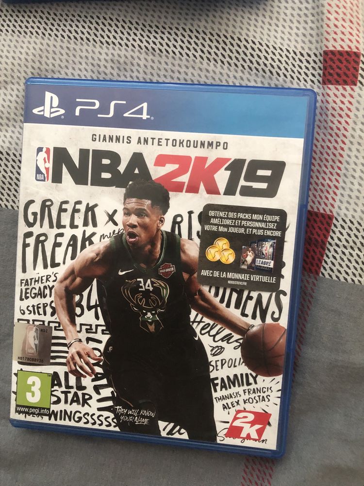 Игри за PS4, конзола и джойстици
