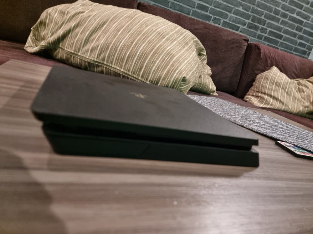 Playstation 4 СПЕШНО