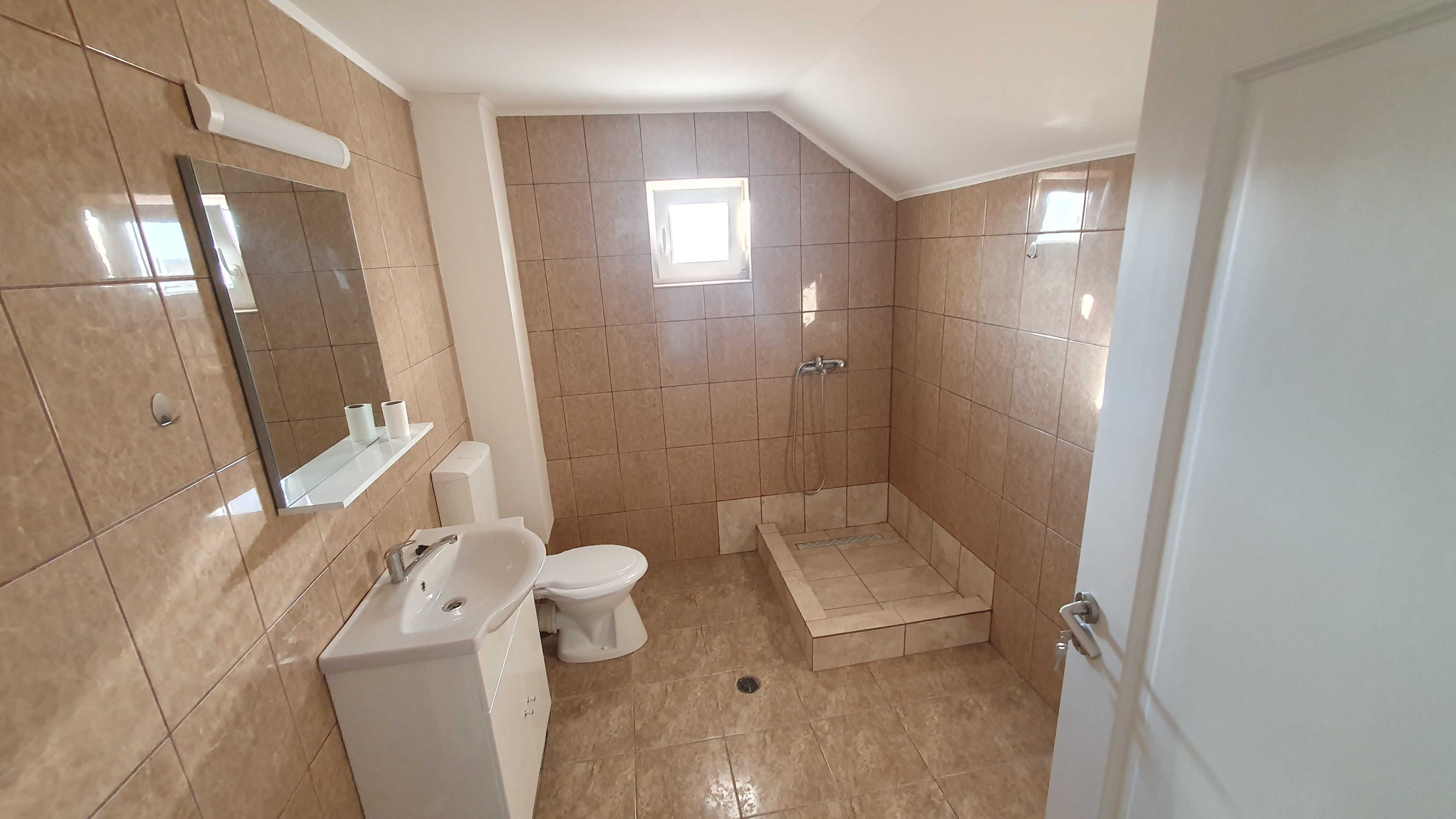 Proprietar, vand apartament  3 camere decomandat in Techirghiol