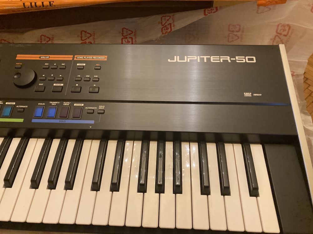 Orga Roland Jupiter 50 noua