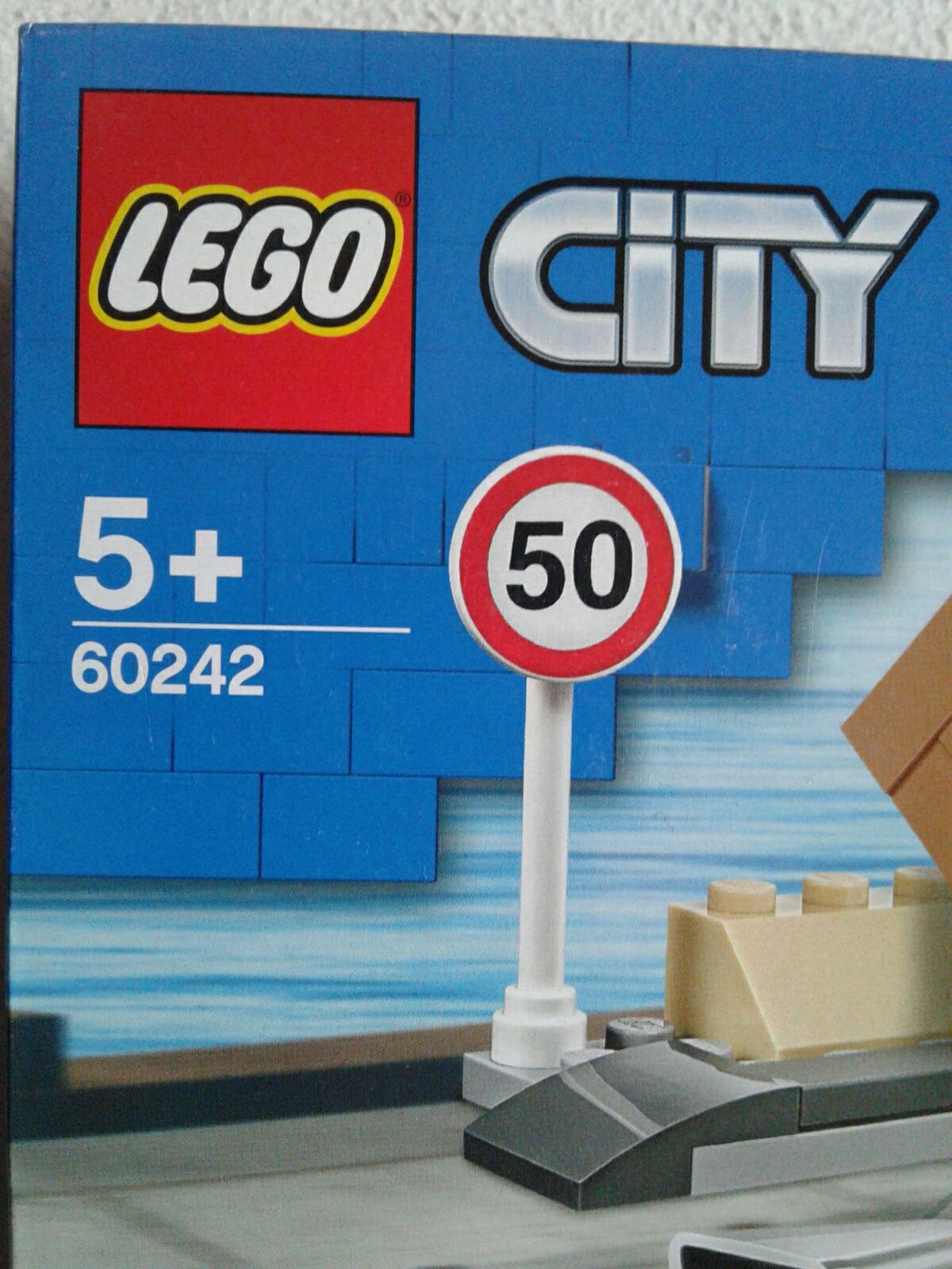 Lego City 60242 Cursa pe autostrada, cu 2 vehicule, nou