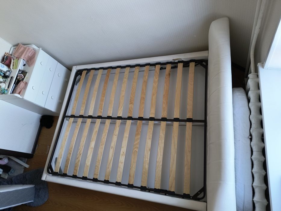 Продам кровать 160х200