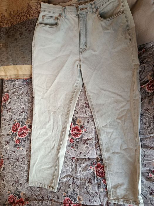 Продам джинсы проводные. Оригинал