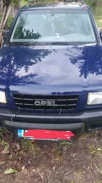 Opel Frontera b2