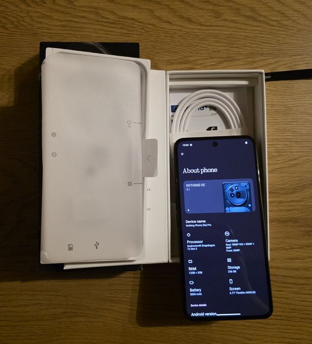 Vand/Schimb Nothing Phone 3a Pro 256/12