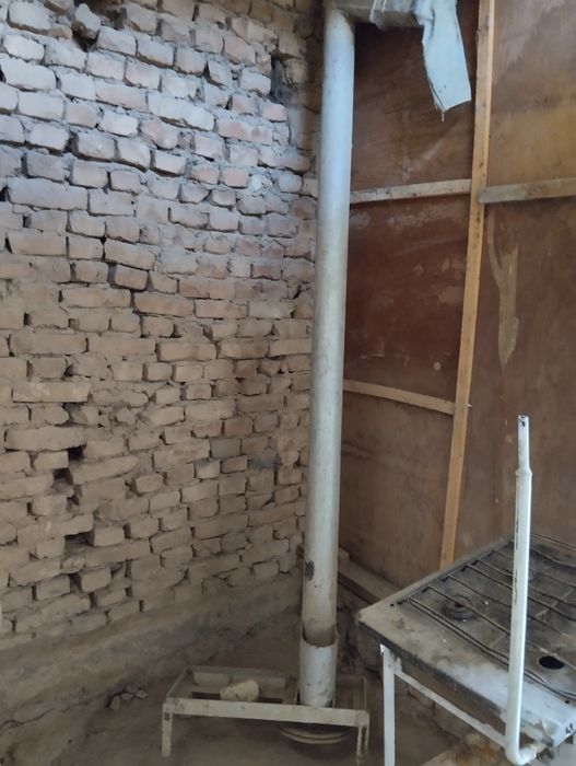 Darcha sotiladi razmir 2.10ga 1metr narxi  turba sotiladi razmir 155mm