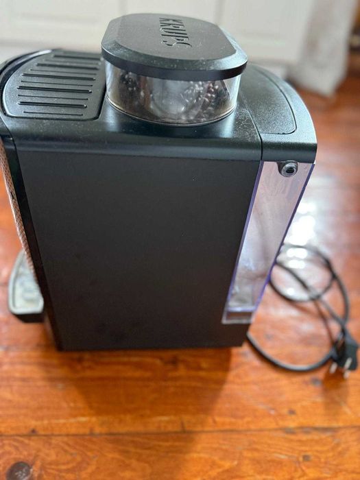 Espressor Automat Krups EA8108 – 1450W, Negru - încă în garantie